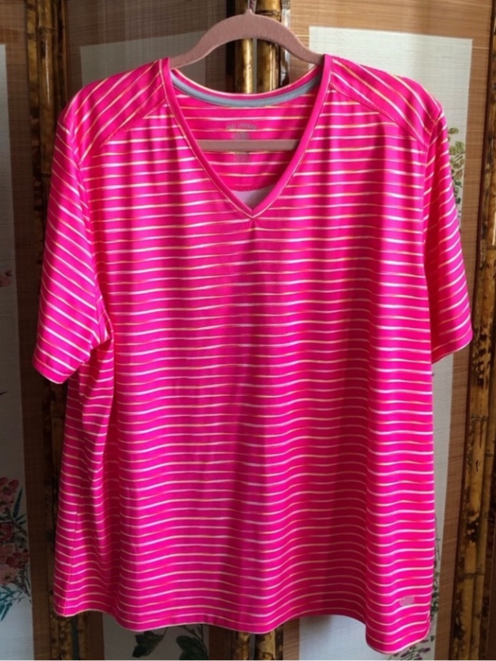 Reel Legends shirt performance outdoors fishing workout top pink V neck stripes